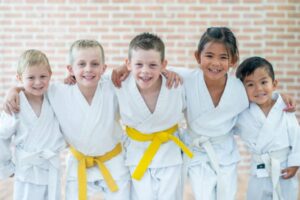 How can jiu jitsu help kids make friends?