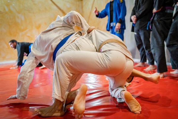 Supination vs Sweep in jiu jitsu: what's the difference?