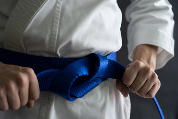 Unveiling the art of jiu-jitsu: harnessing strength and discipline!