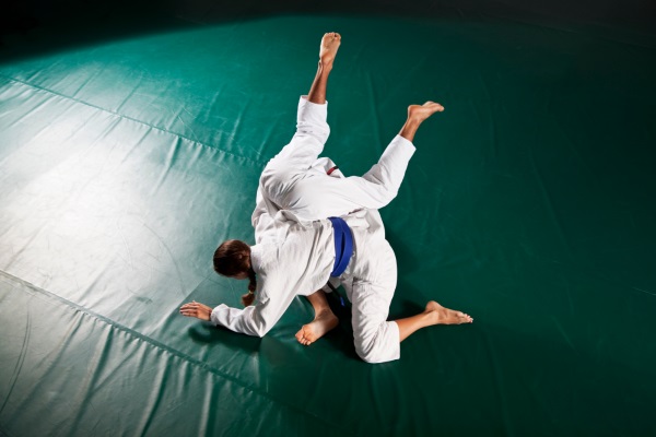 Mastering jiu-jitsu: strategies to overcome stronger opponents!