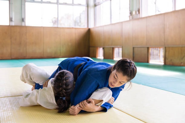 Beyond technique: the unbreakable bonds of female jiu-jitsu