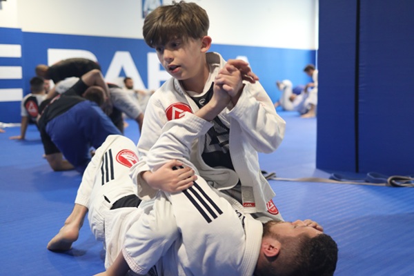 Why is jiu-jitsu the best extracurricular activity for kids?