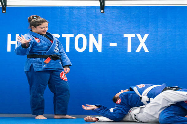 Female self defense classes River Oaks Houston Texas EUA