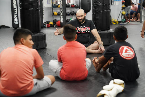 Professional Muay Thai free in Houston, TX classes: Train with champions